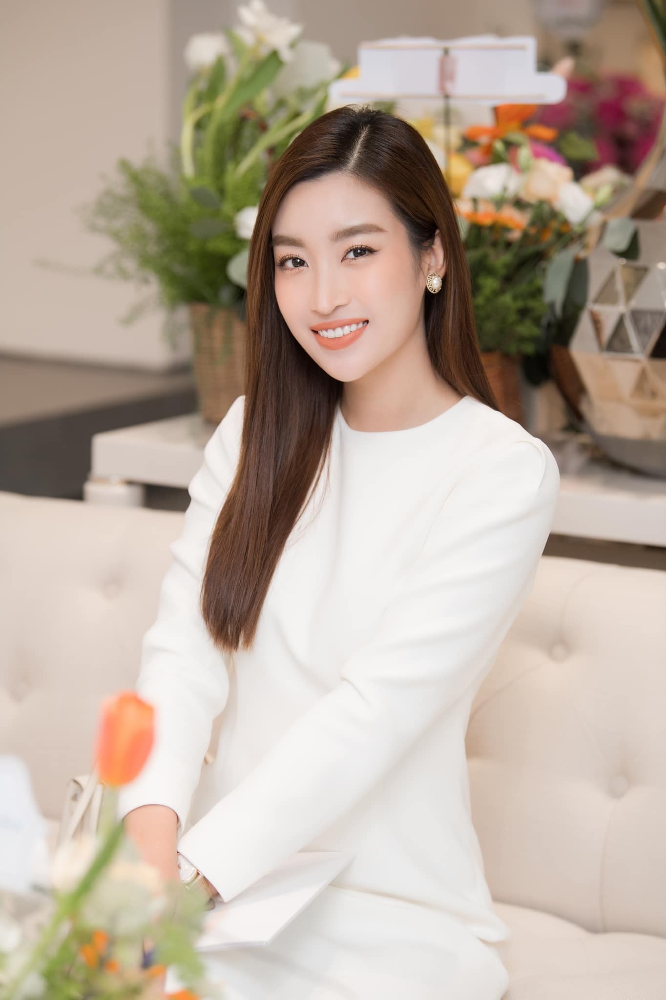 Đỗ Mỹ Linh hiếm hoi lộ diện, so sánh ảnh tự đăng với CAM thường mà dân tình bất ngờ trước nhan sắc - Ảnh 3