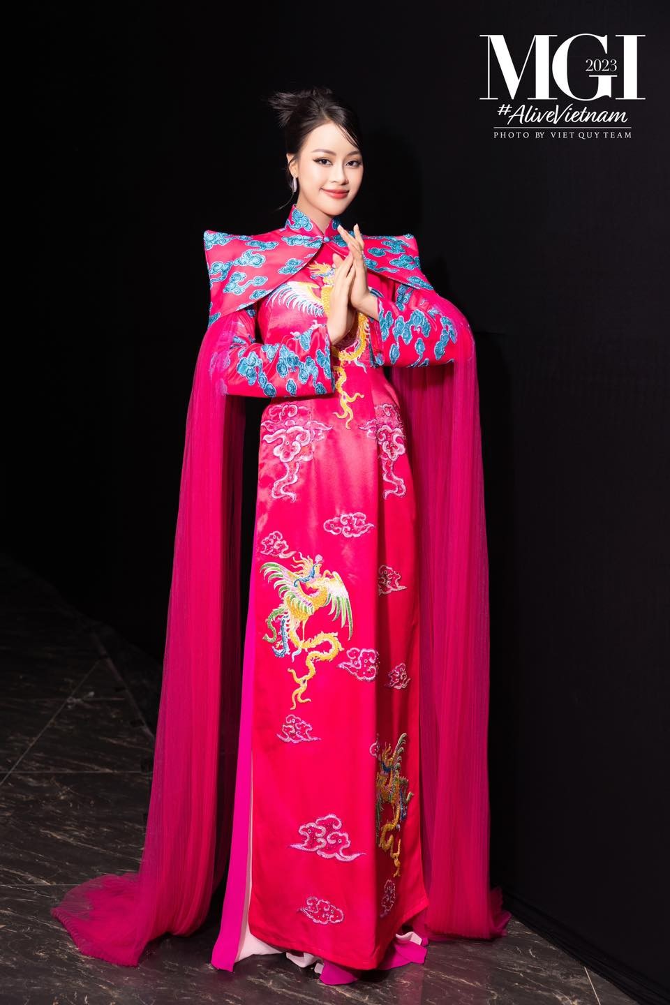 Đào Hiền tại Vietnam Beauty Fashion Fest 6, cô luôn  gây ấn tượng bởi visual kinh diễm, phong cách biến hóa đa dạng