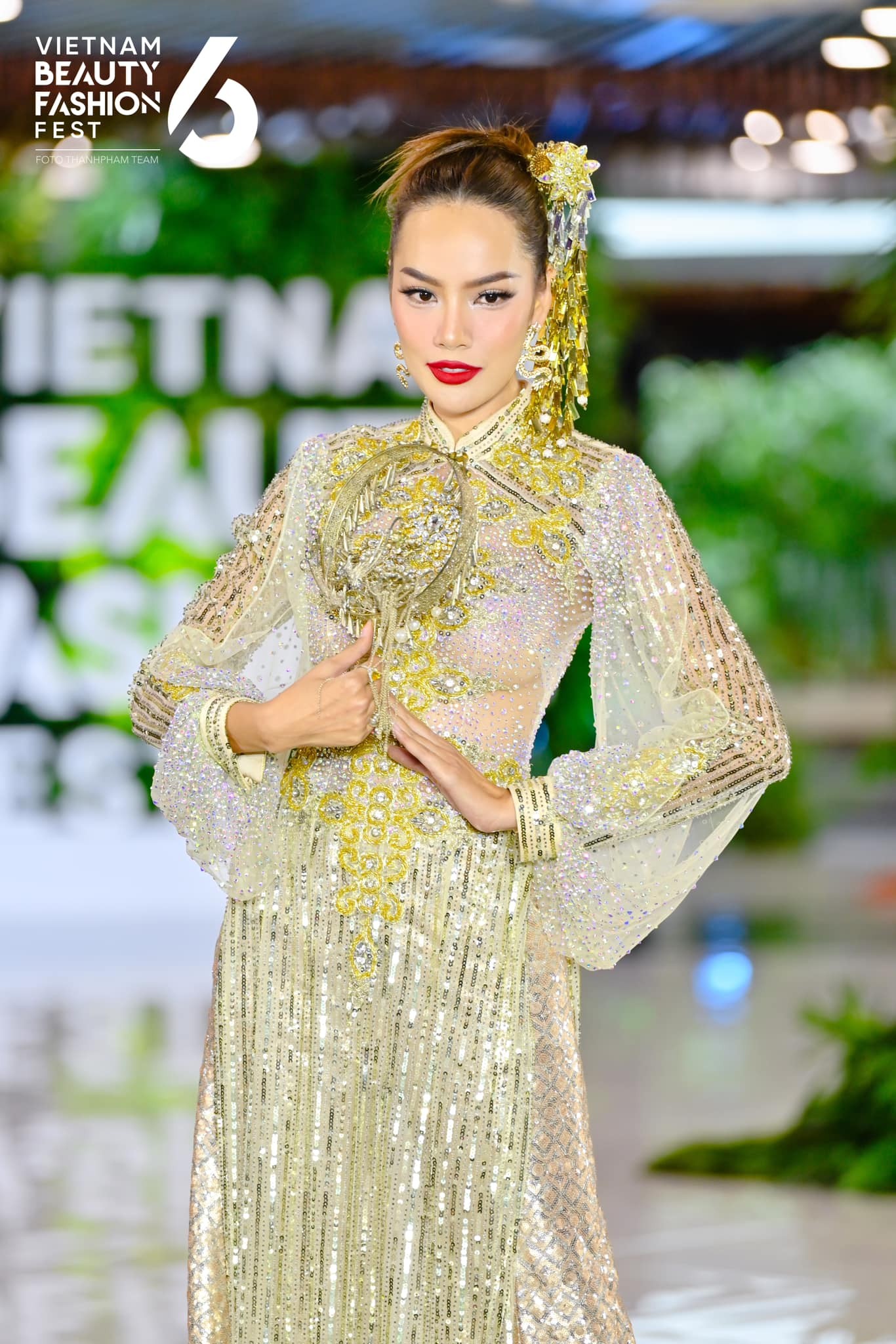 Đại diện Việt Nam tại Miss Grand International 2023 - Lê Hoàng Phương