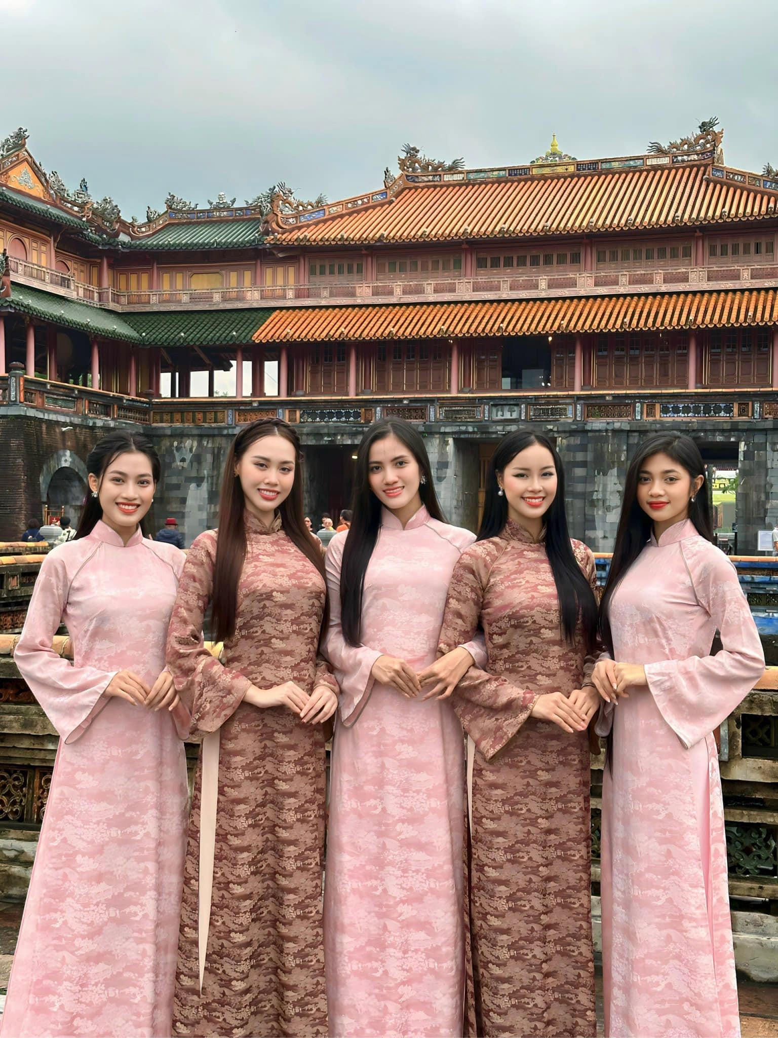 Đào Hiền - Minh Kiên đồng hành cùng nhau tại Huế trong một hoạt động bên lề của cuộc thi Miss Grand International 2023 Đào Hiền - Minh Kiên đồng hành cùng nhau tại Huế trong một hoạt động bên lề của cuộc thi Miss Grand International 2023