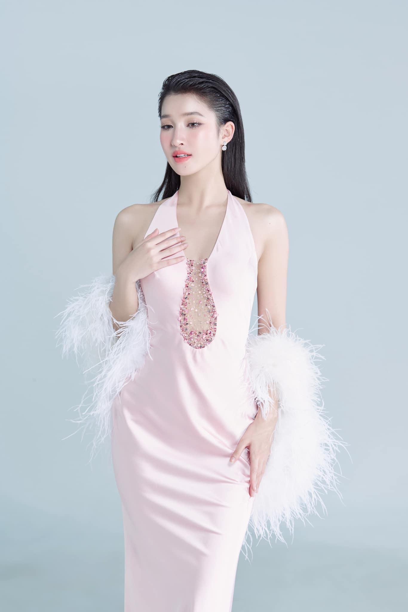 Mục tiêu của Phương Nhi tại Miss International là nỗ lực hết khả năng của mình, trải nghiệm và học hỏi