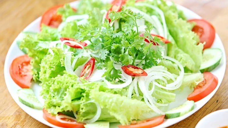 Xà lách đang vào mùa, đừng dại mà ăn khi chưa thuộc lòng những lưu ý 'vàng' này - Ảnh 2 Xà lách đang vào mùa, đừng dại mà ăn khi chưa thuộc lòng những lưu ý 'vàng' này - Ảnh 2