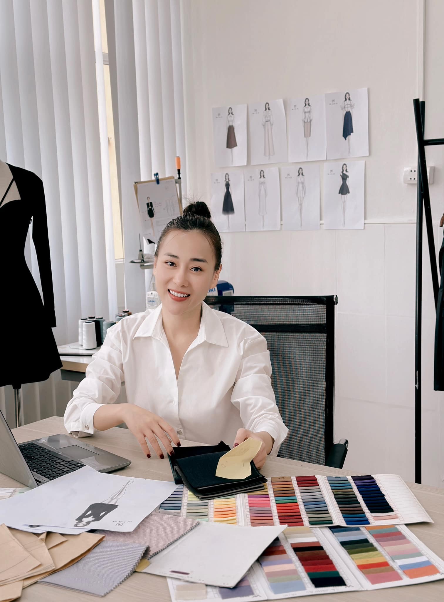 Phương Oanh cố gắng cân đối gia đình và công việc để vừa giữ lửa cho tổ ấm, vừa có sự nghiệp riêng