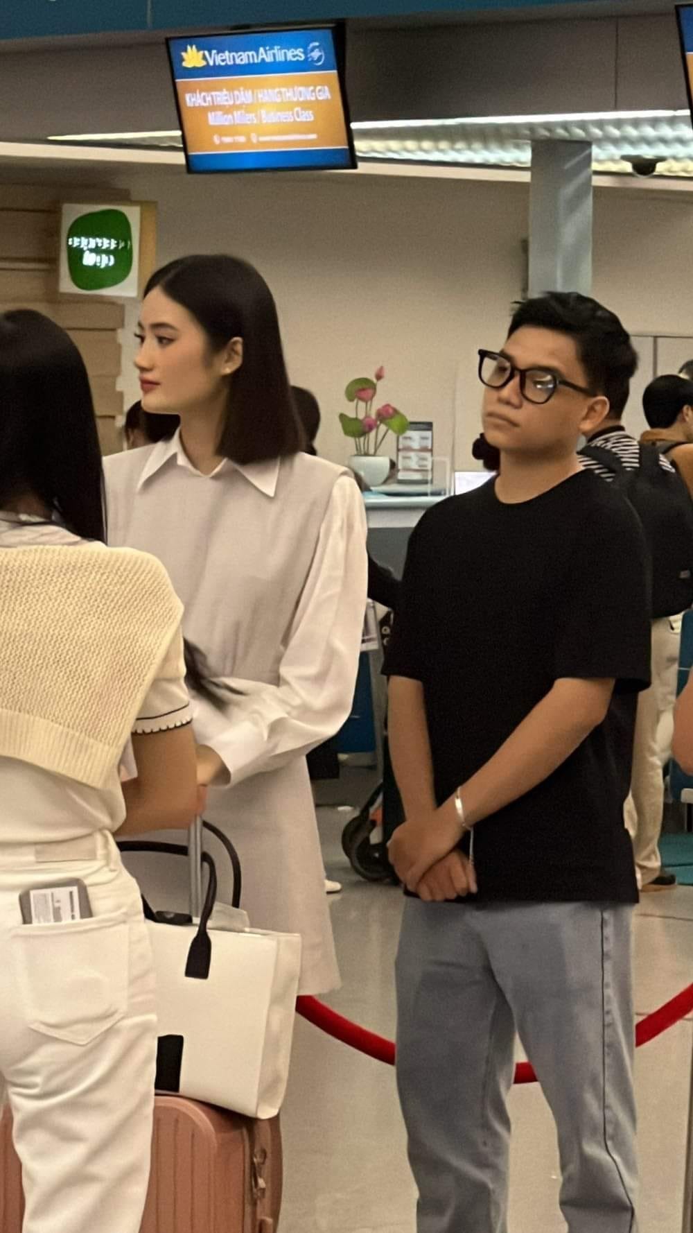 Ý Nhi hiếm hoi lộ diện sau loạt ồn ào, cô qua Úc để du học Ý Nhi hiếm hoi lộ diện sau loạt ồn ào, cô qua Úc để du học