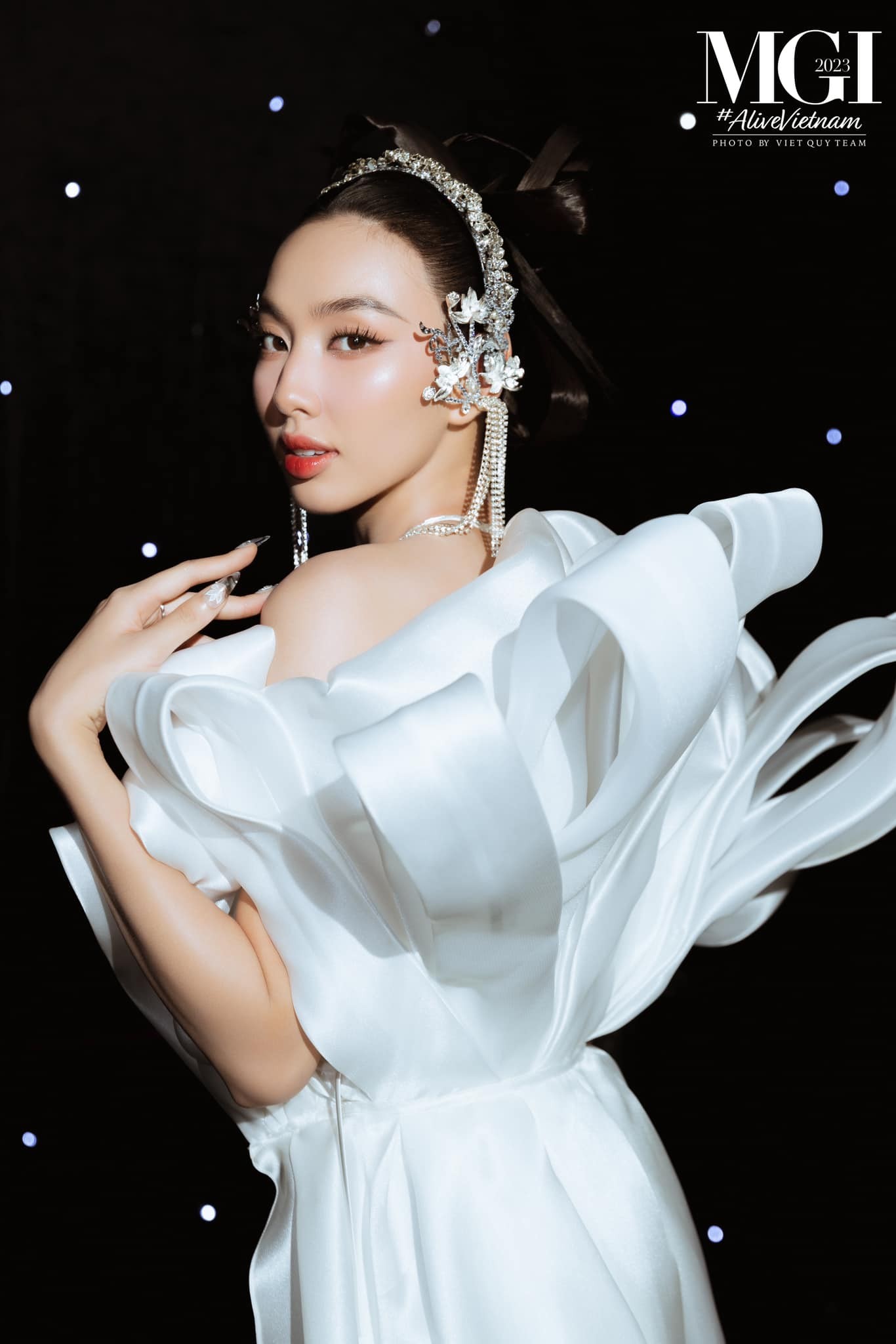 Phía Thùy Tiên chưa đưa ra phản hồi về mối quan hệ của nàng hậu với 2 'tú ông' Phía Thùy Tiên chưa đưa ra phản hồi về mối quan hệ của nàng hậu với 2 'tú ông'