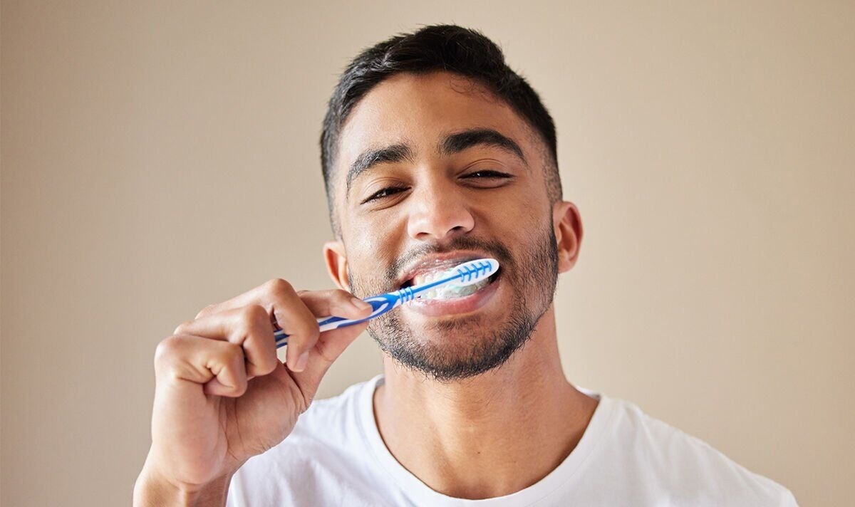 Vệ sinh răng miệng hàng ngày được xem là thói quen tự nhiên Vệ sinh răng miệng hàng ngày được xem là thói quen tự nhiên