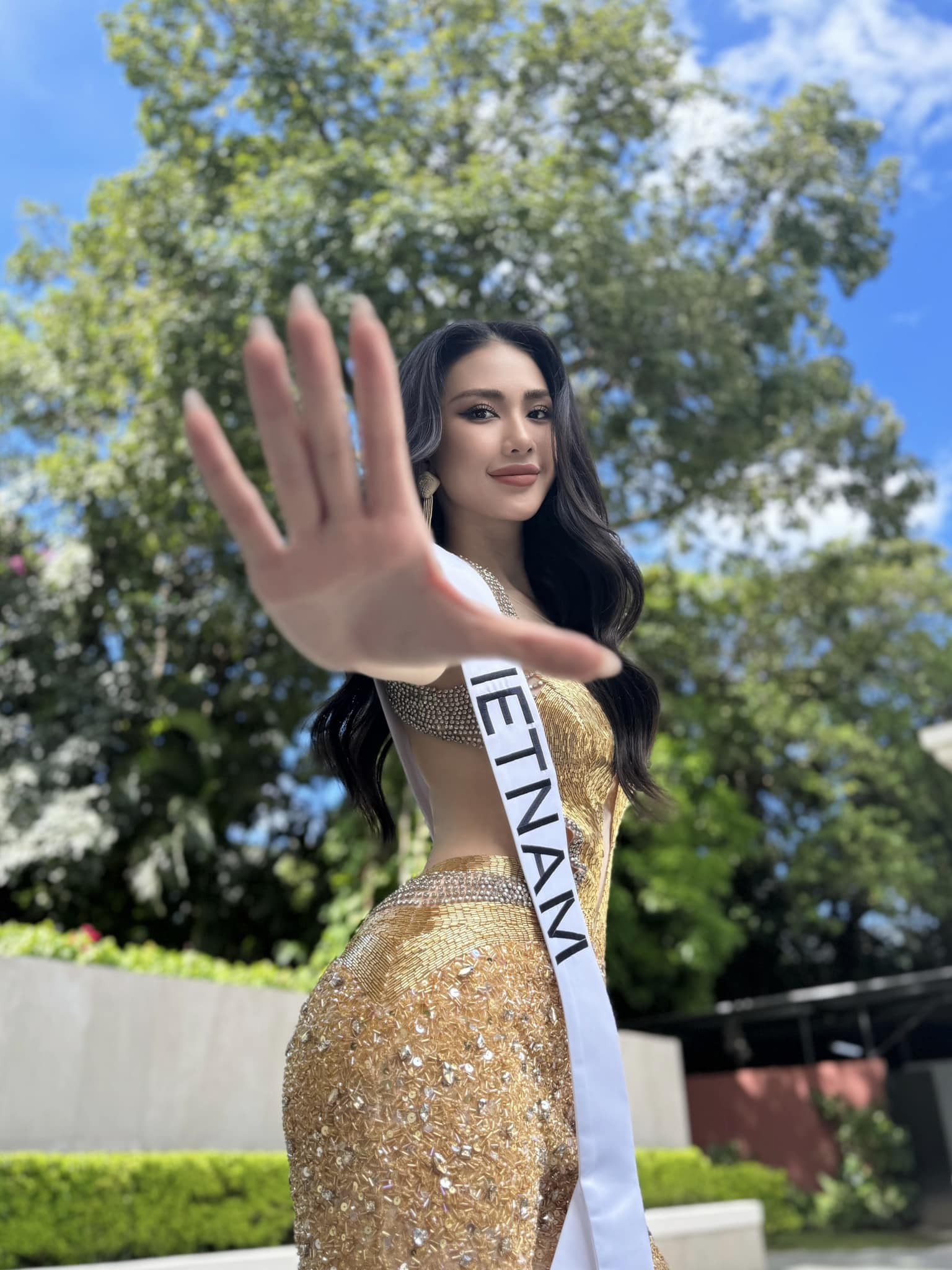 Bùi Quỳnh Hoa ngày càng cho thấy sức hút tại Miss Universe 2023