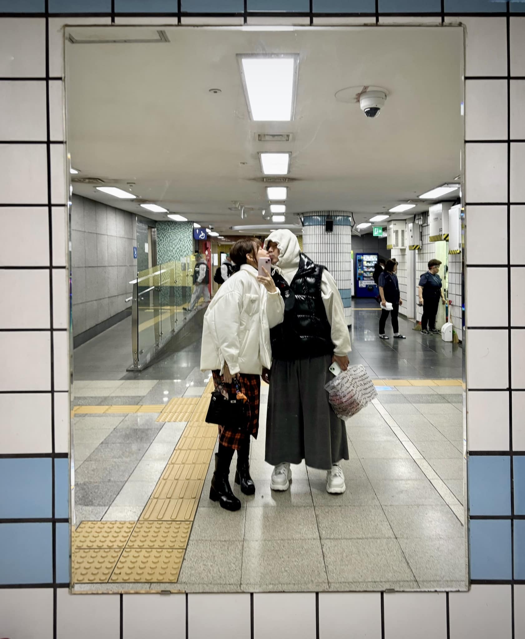 Trấn Thành có động thái giữa lúc CDM bàn tán rầm rộ. Ảnh: FBNV