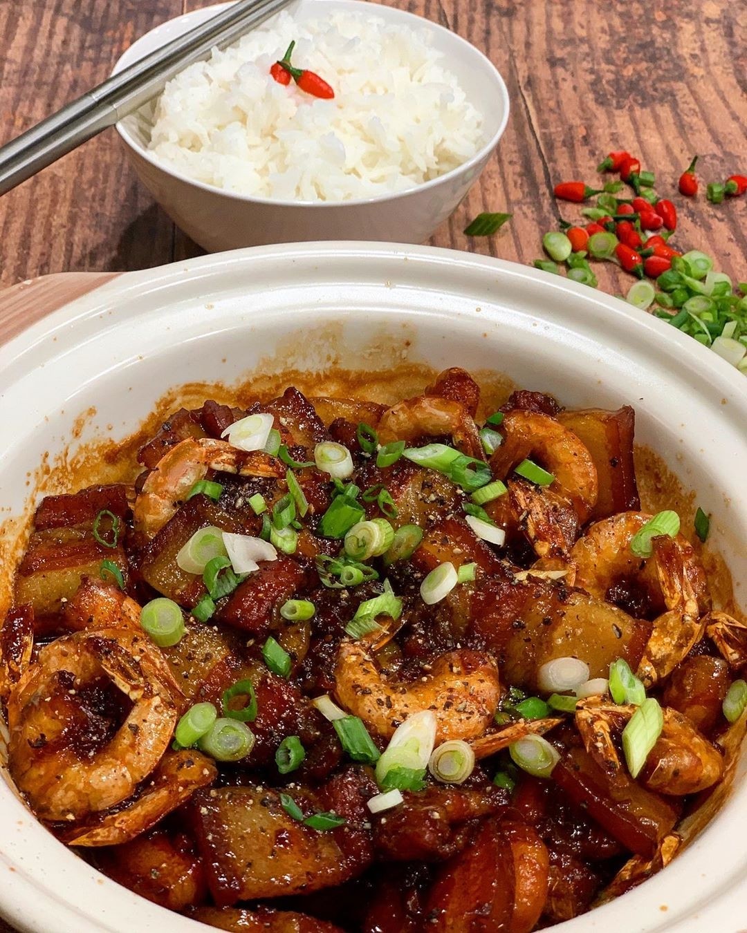 Khi kho thịt cho thêm thứ gia vị quen thuộc này vừa tuyệt ngon, vừa tốt hơn thuốc bổ - Ảnh 5