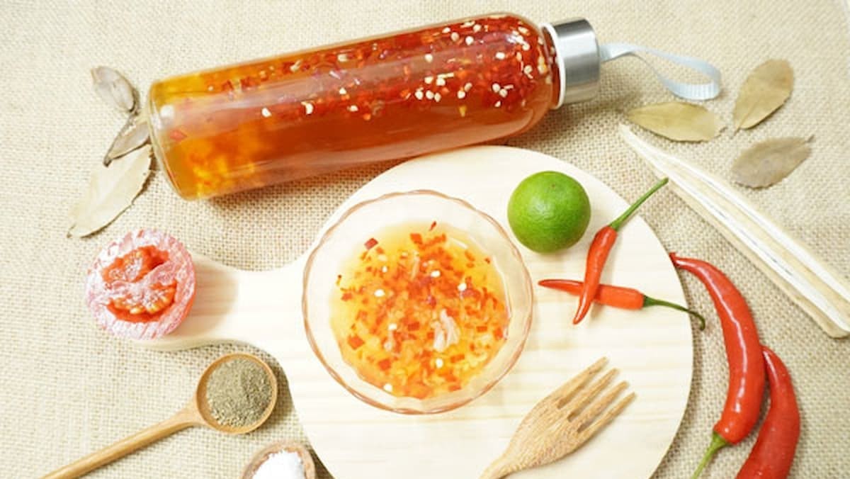 Dùng nước mắm mỗi ngày, nhưng ít ai biết nước mắm 'kỵ' với thực phẩm này: Phải tránh ngay! - Ảnh 1 Dùng nước mắm mỗi ngày, nhưng ít ai biết nước mắm 'kỵ' với thực phẩm này: Phải tránh ngay! - Ảnh 1