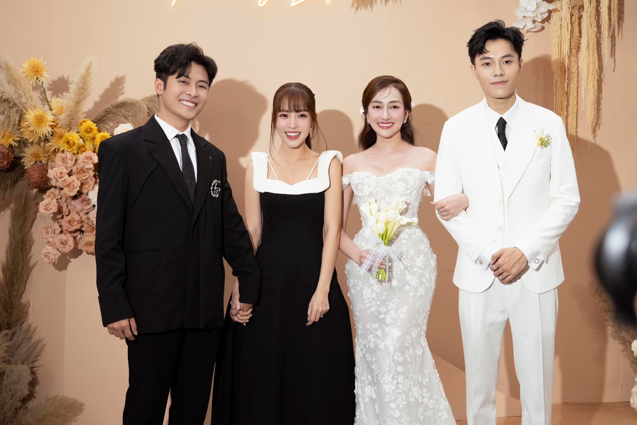 Puka - Gin Tuấn Kiệt lộ diện sau loạt đám cưới rình rang. Cặp đôi được khen ngợi về độ xứng đôi vừa lứa