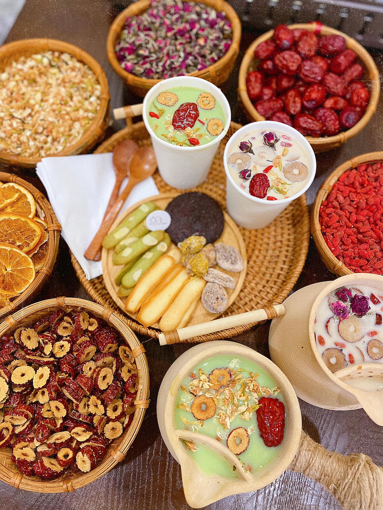 Trà sữa đất nung là sự kết hợp của nhiều nguyên liệu tốt cho sức khỏe