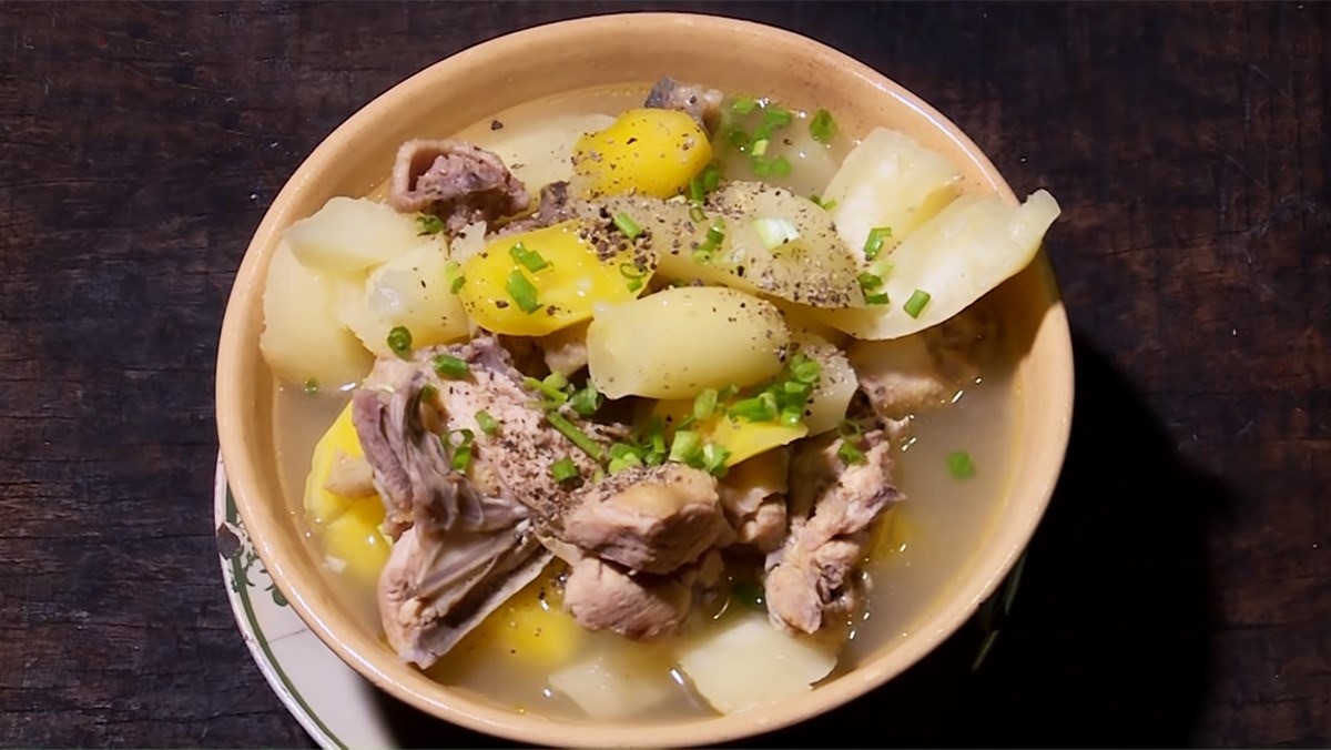 Sắn trở thành một nguyên liệu phổ biến trong nấu ăn và chế biến món ăn hằng ngày.