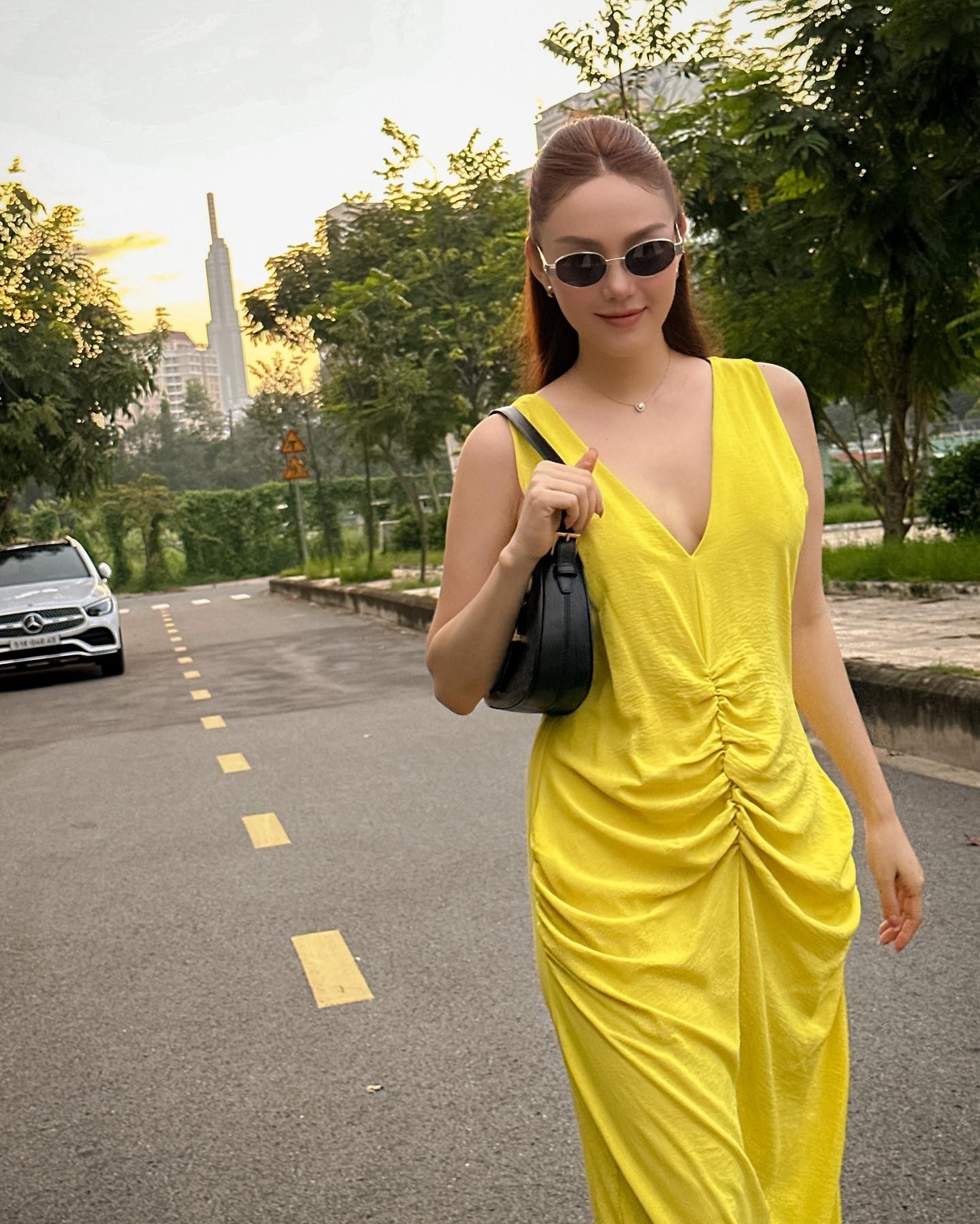 Minh Hằng nhanh chóng lao vào công việc