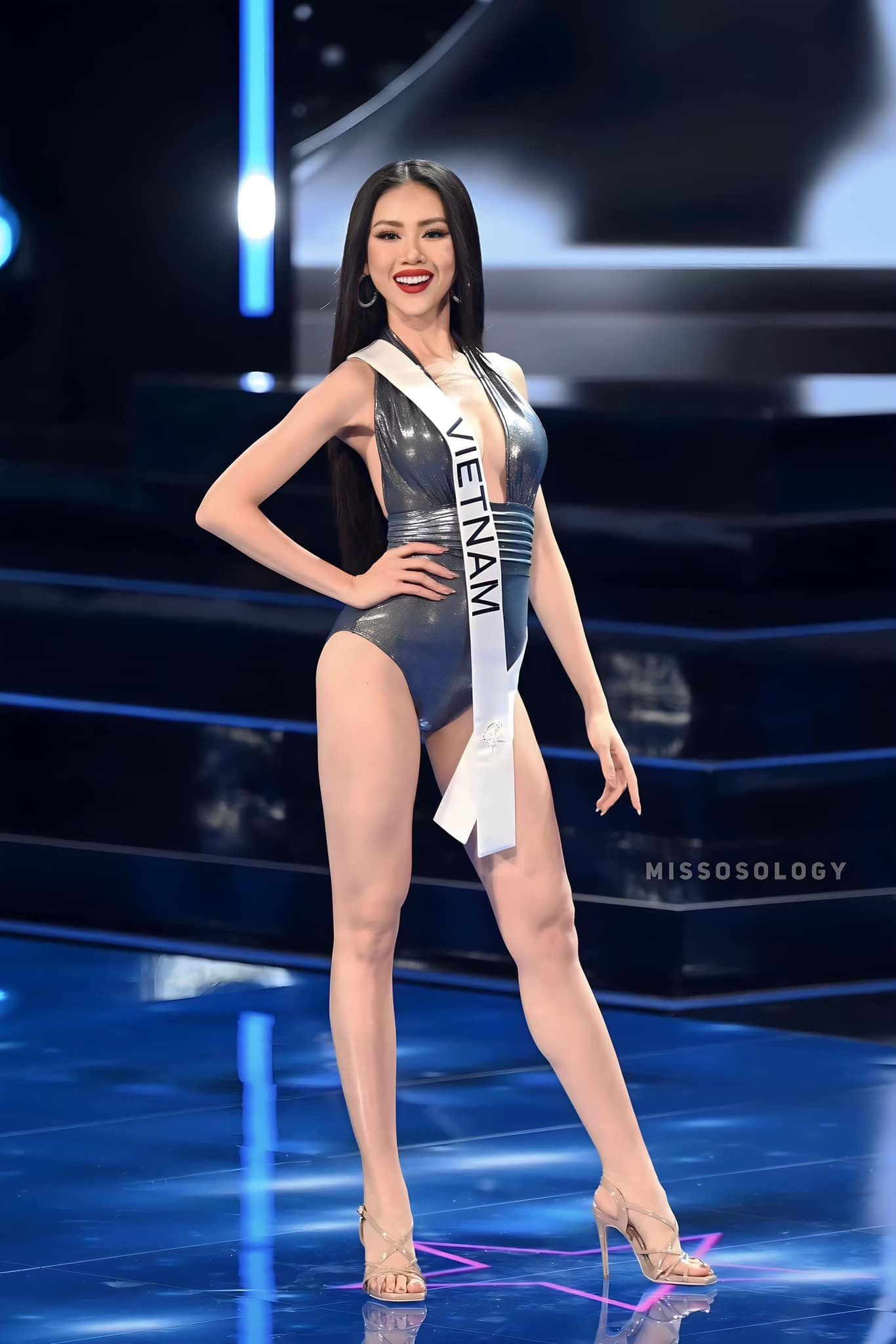 Bùi Quỳnh Hoa trượt top Miss Universe 2023