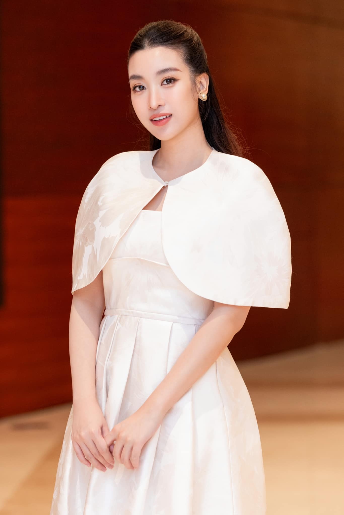 Đỗ Mỹ Linh không vội ăn kiêng để nhanh giảm cân vì con