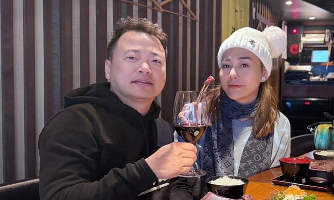 Phương Oanh hậu làm mẹ: Nhan sắc thăng hạng, được Shark Bình cưng như trứng, hôn nhân tựa ngôn tình - Ảnh 2 Phương Oanh hậu làm mẹ: Nhan sắc thăng hạng, được Shark Bình cưng như trứng, hôn nhân tựa ngôn tình - Ảnh 2