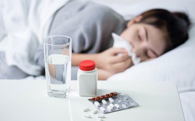 Đang uống thuốc kháng sinh không nên dùng sữa chua Đang uống thuốc kháng sinh không nên dùng sữa chua