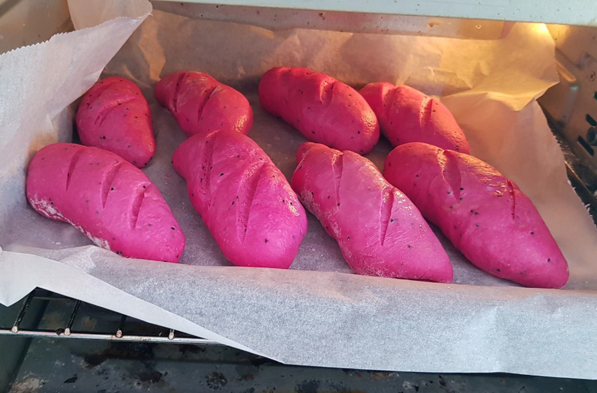 Bánh mì thanh long từng gây sốt trước khi mì tôm thanh long được viral