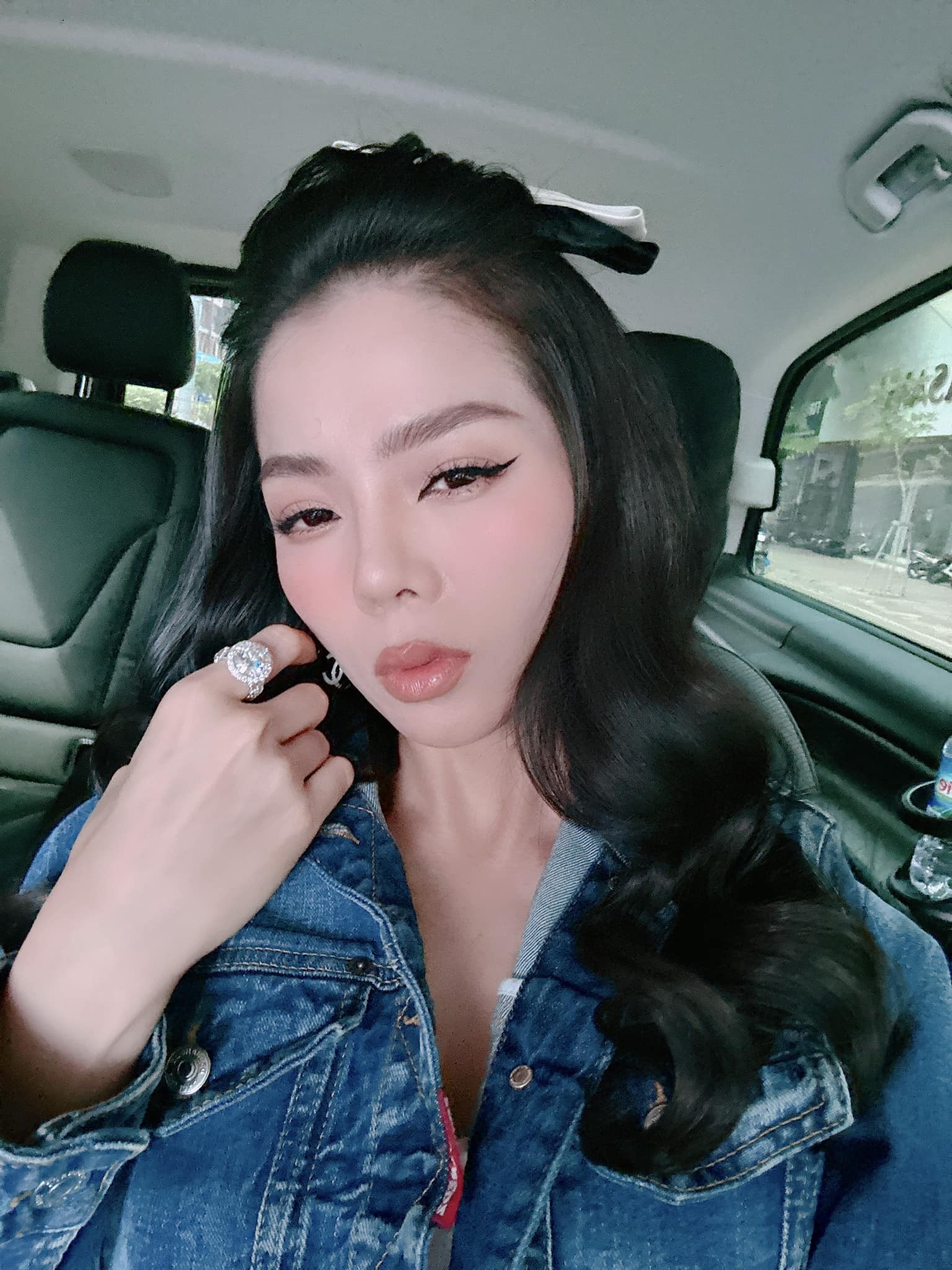 Lệ Quyên khiến khán giả 'mắt tròn mắt dẹt' khi chia sẻ khoảnh khắc 'sống ảo' với diện mạo khác lạ