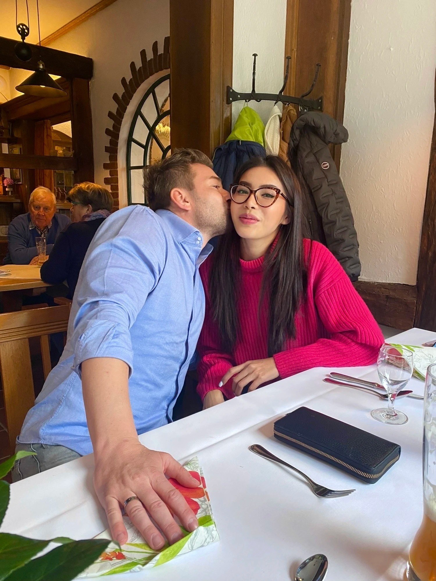 Minh Tú cho biết đang cố gắng thu xếp, chu toàn mọi thứ để tổ chức đám cưới