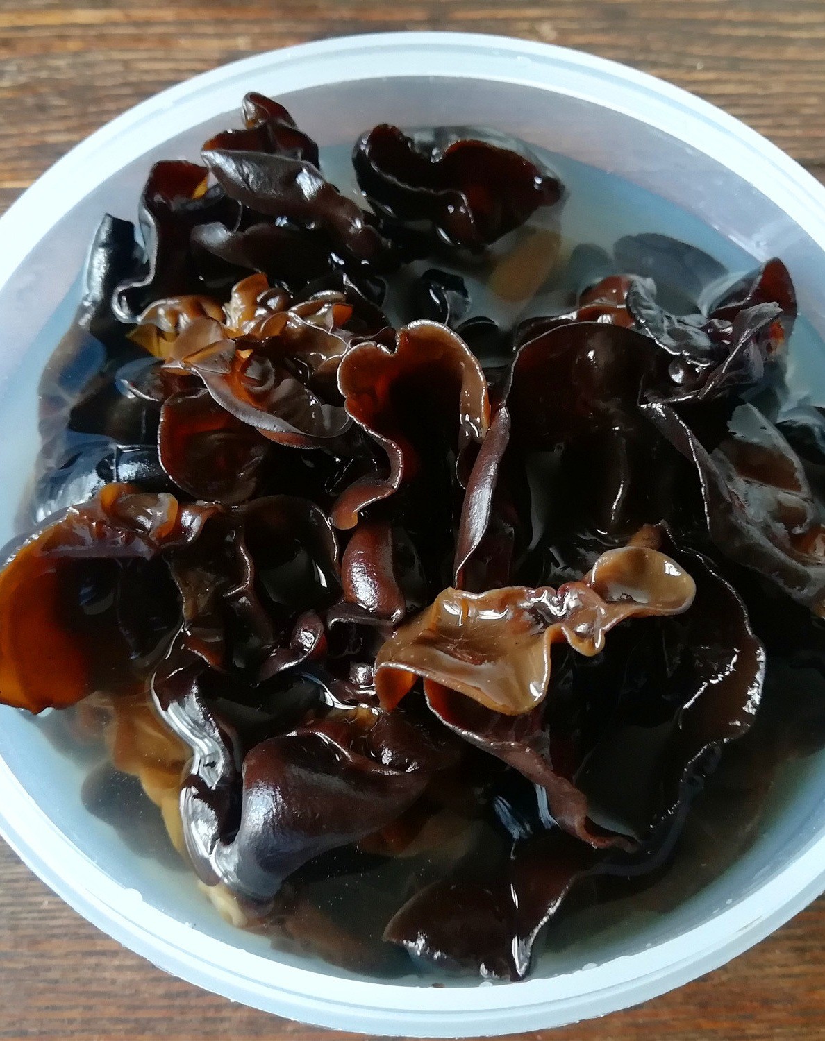 Việc ứng dụng mộc nhĩ vào lối sống hàng ngày có thể mang lại nhiều lợi ích cho sức khỏe và trạng thái tinh thần