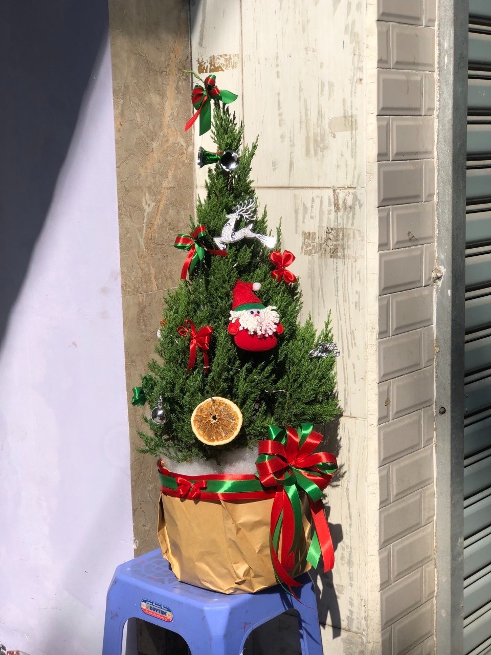 Giáng sinh nên tặng quà gì để người nhận ‘nhớ mãi không quên’? - Ảnh 2