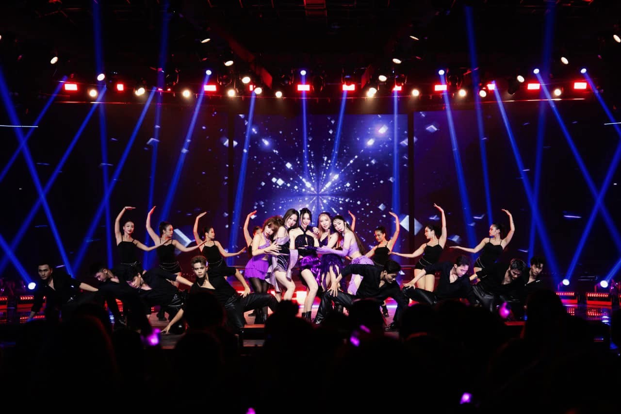 Ninh Dương Lan Ngọc - Quỳnh Nga - Trang Pháp - Diệp Lâm Anh - Uyên Linh bùng nổ với Chị Ngả Em Nâng trong Công diễn 2 Chị Đẹp Đạp Gió Rẽ Sóng 2023