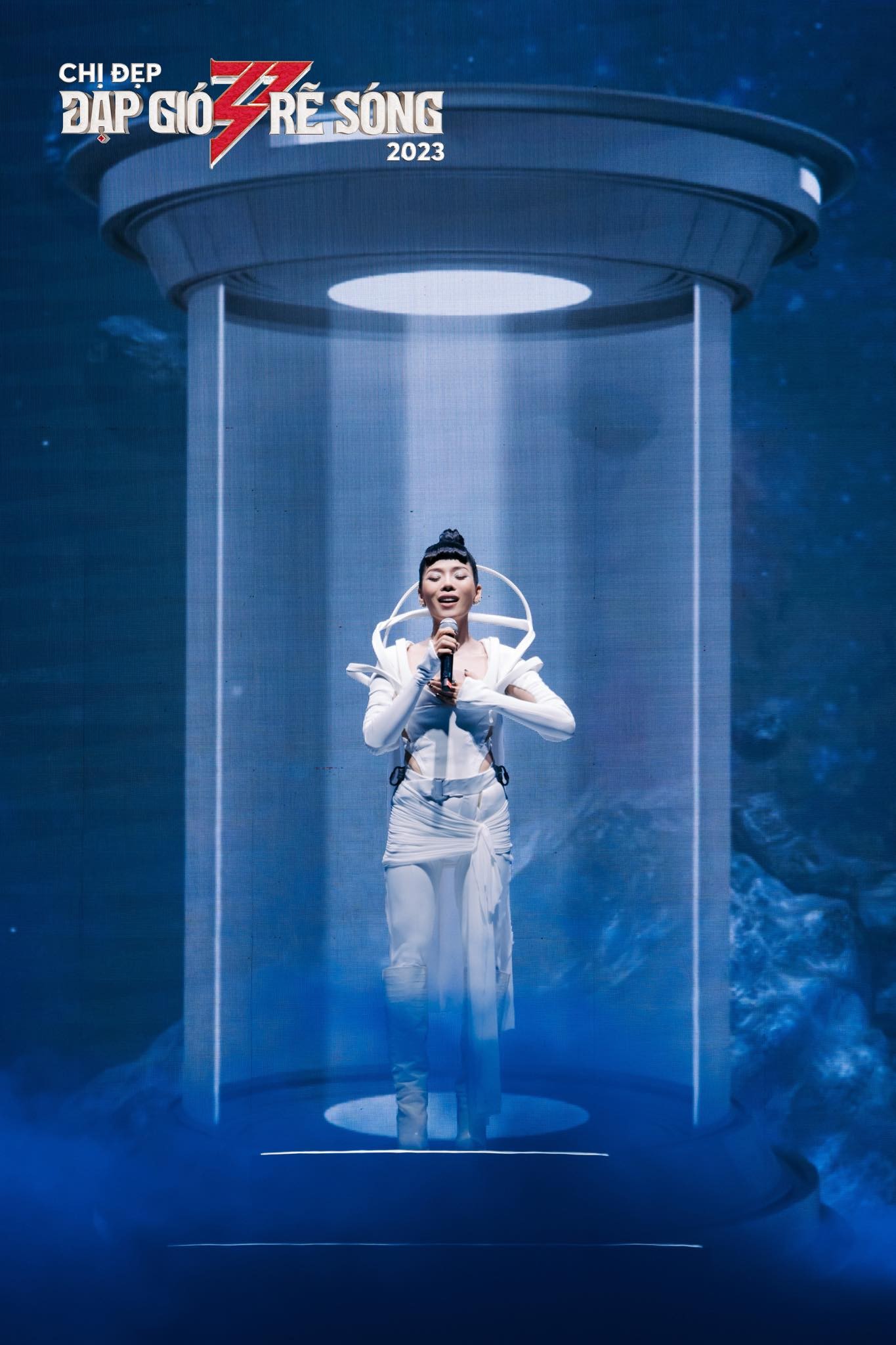 Lệ Quyên hóa phi hành gia trong Công diễn 2 Chị Đẹp Đạp Gió Rẽ Sóng 2023