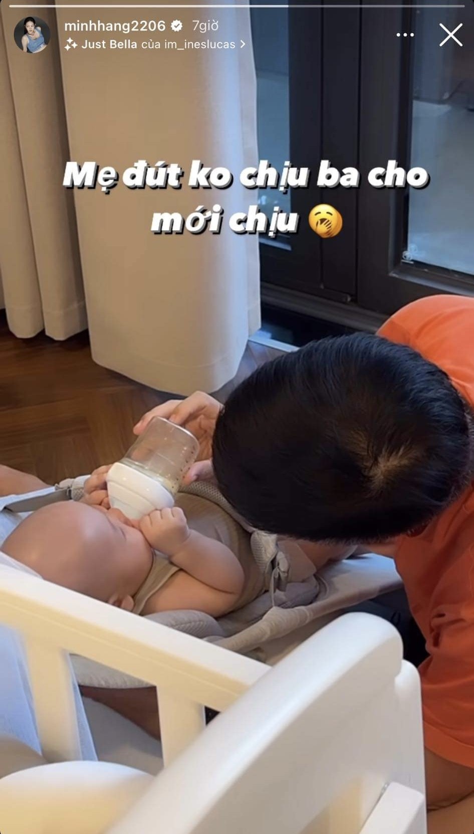 Nữ ca sĩ thường xuyên cập nhật cuộc sống mẹ bỉm lên mạng xã hội và nhận được quan tâm