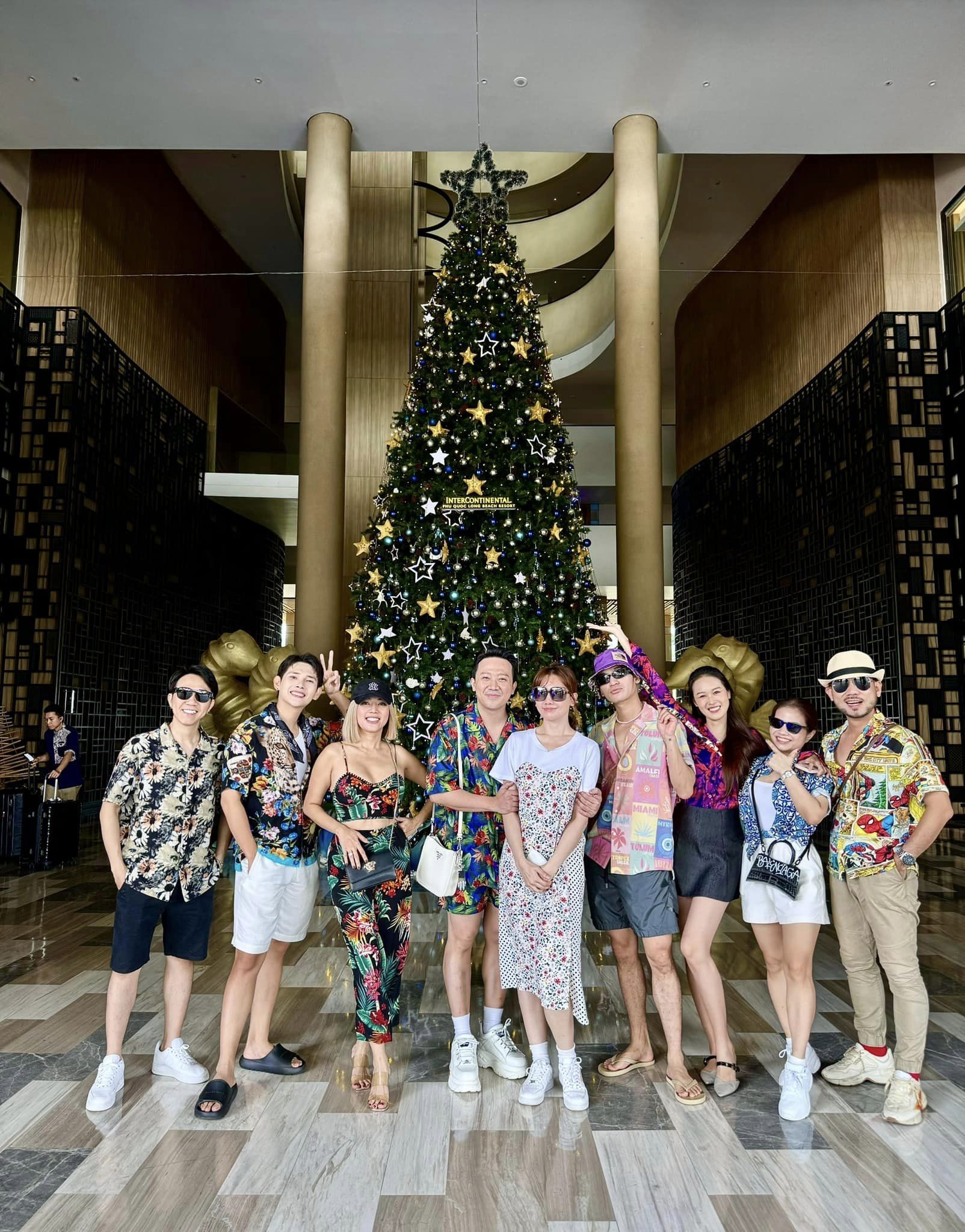 Khung hình sặc sỡ vô cùng