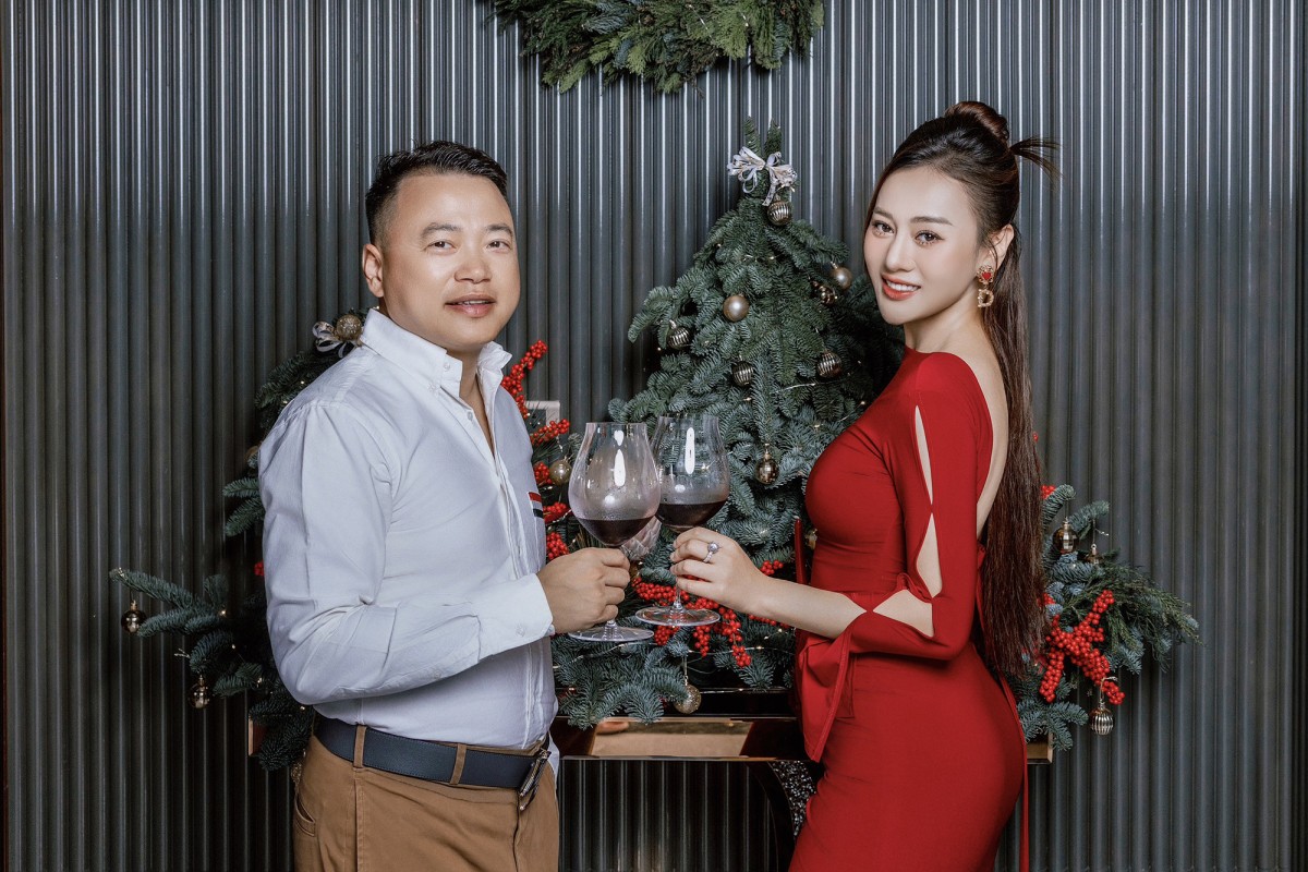 Shark Bình tung ảnh hạnh phúc bên Phương Oanh và 2 gia đình, CDM trầm trồ vì điều này - Ảnh 1