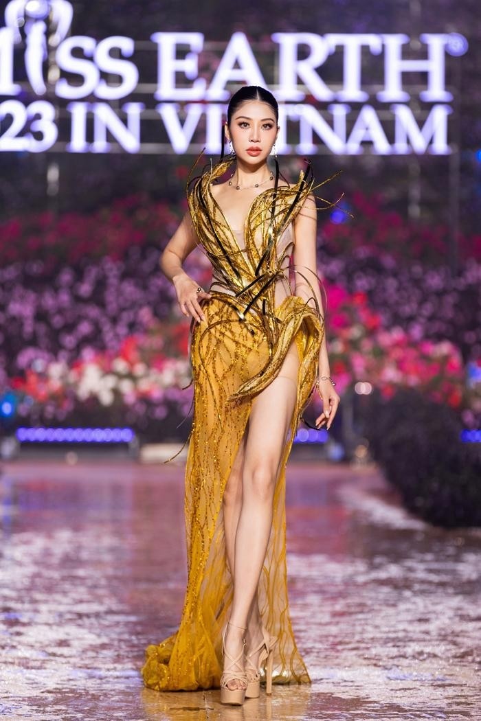 Lan Anh trong bán kết Miss Earth 2023