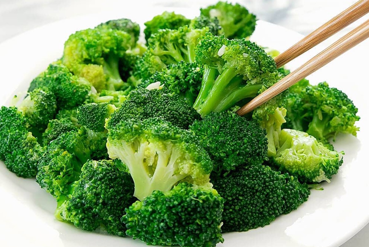 Quyết định bỏ hay giữ lại lá su hào tùy thuộc vào sở thích cá nhân và cách bạn muốn thưởng thức món ăn