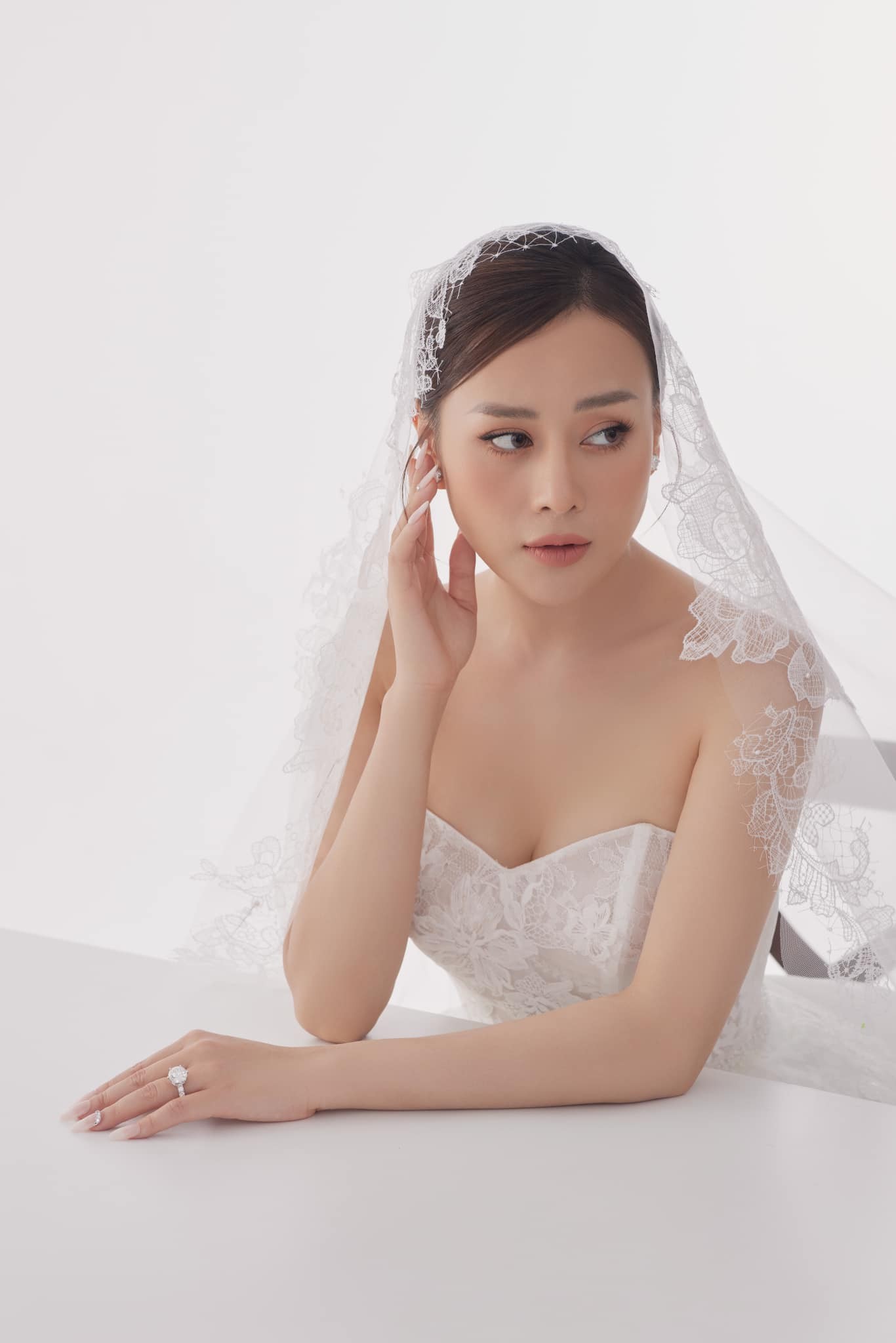 Phương Oanh tranh thủ vào bếp thỏa đam mê nấu nướng sau khi hết ốm nghén Phương Oanh tranh thủ vào bếp thỏa đam mê nấu nướng sau khi hết ốm nghén