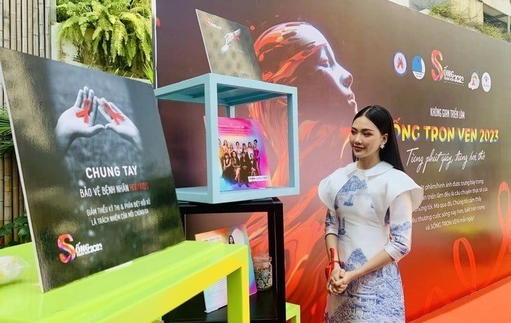 Bùi Quỳnh Hoa tham gia sự kiện mới nhất Bùi Quỳnh Hoa tham gia sự kiện mới nhất