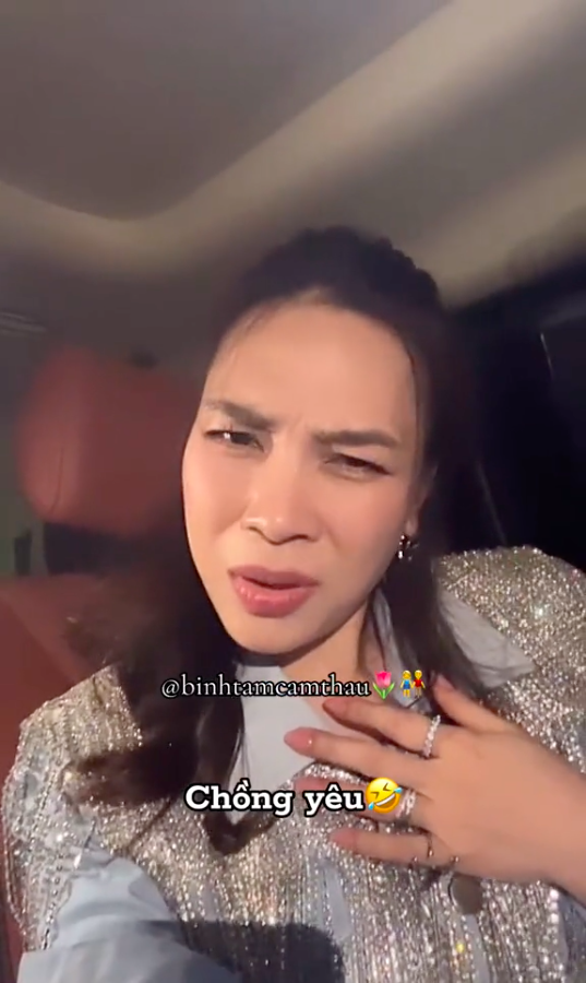 Mỹ Tâm 'sượng trân' khi fan gọi với danh xưng đặc biệt, tình huống khó đỡ - Ảnh 1 Mỹ Tâm 'sượng trân' khi fan gọi với danh xưng đặc biệt, tình huống khó đỡ - Ảnh 1