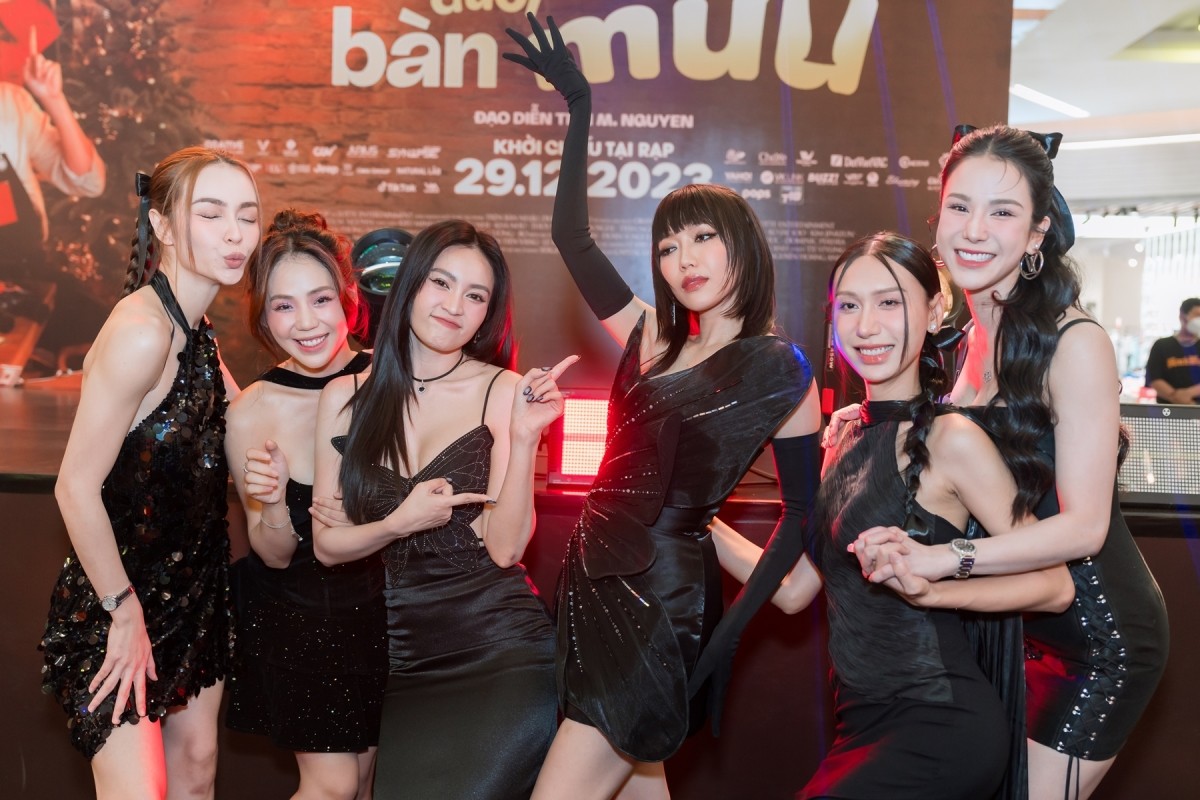 Dàn Chị Đẹp Đạp Gió Rẽ Sóng dự buổi ra mắt dự án điện ảnh mới do Diệu Nhi đảm nhận vai chính Dàn Chị Đẹp Đạp Gió Rẽ Sóng dự buổi ra mắt dự án điện ảnh mới do Diệu Nhi đảm nhận vai chính