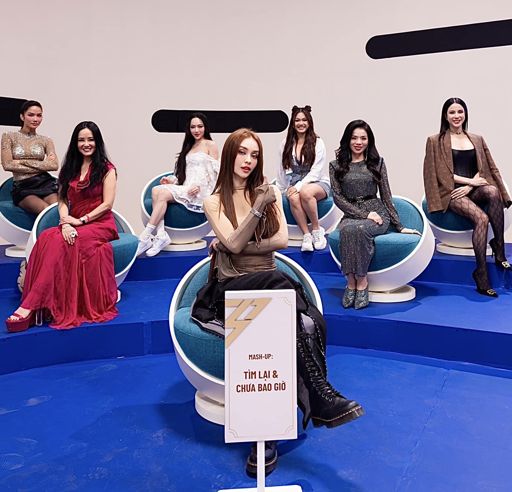 Nhóm MLee trong Công diễn 5 Chị Đẹp Đạp Gió Rẽ Sóng