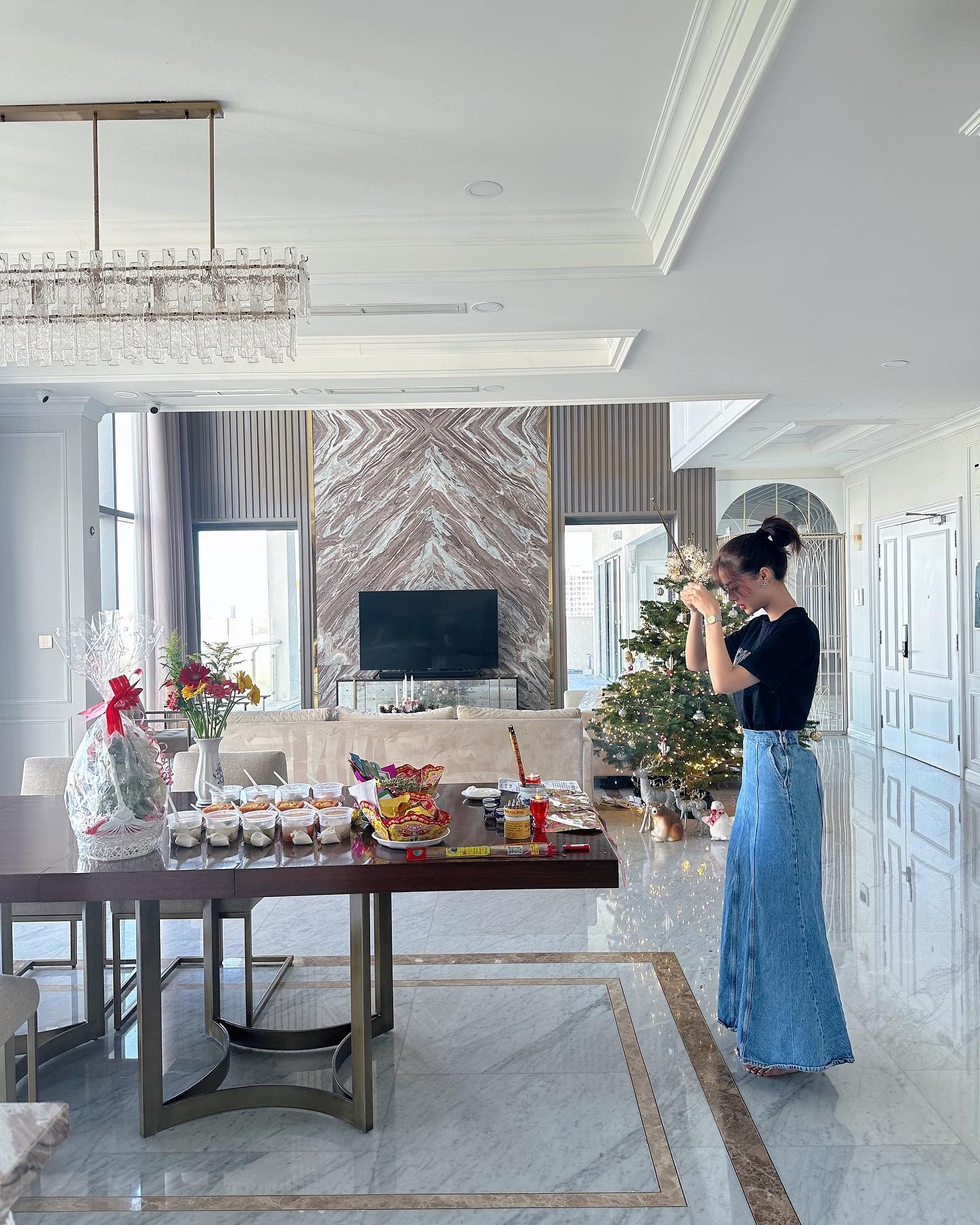 Kiều Loan khoe dọn đến nhà mới là căn hộ cao cấp ở TP.HCM với không gian rộng rãi, tiện nghi