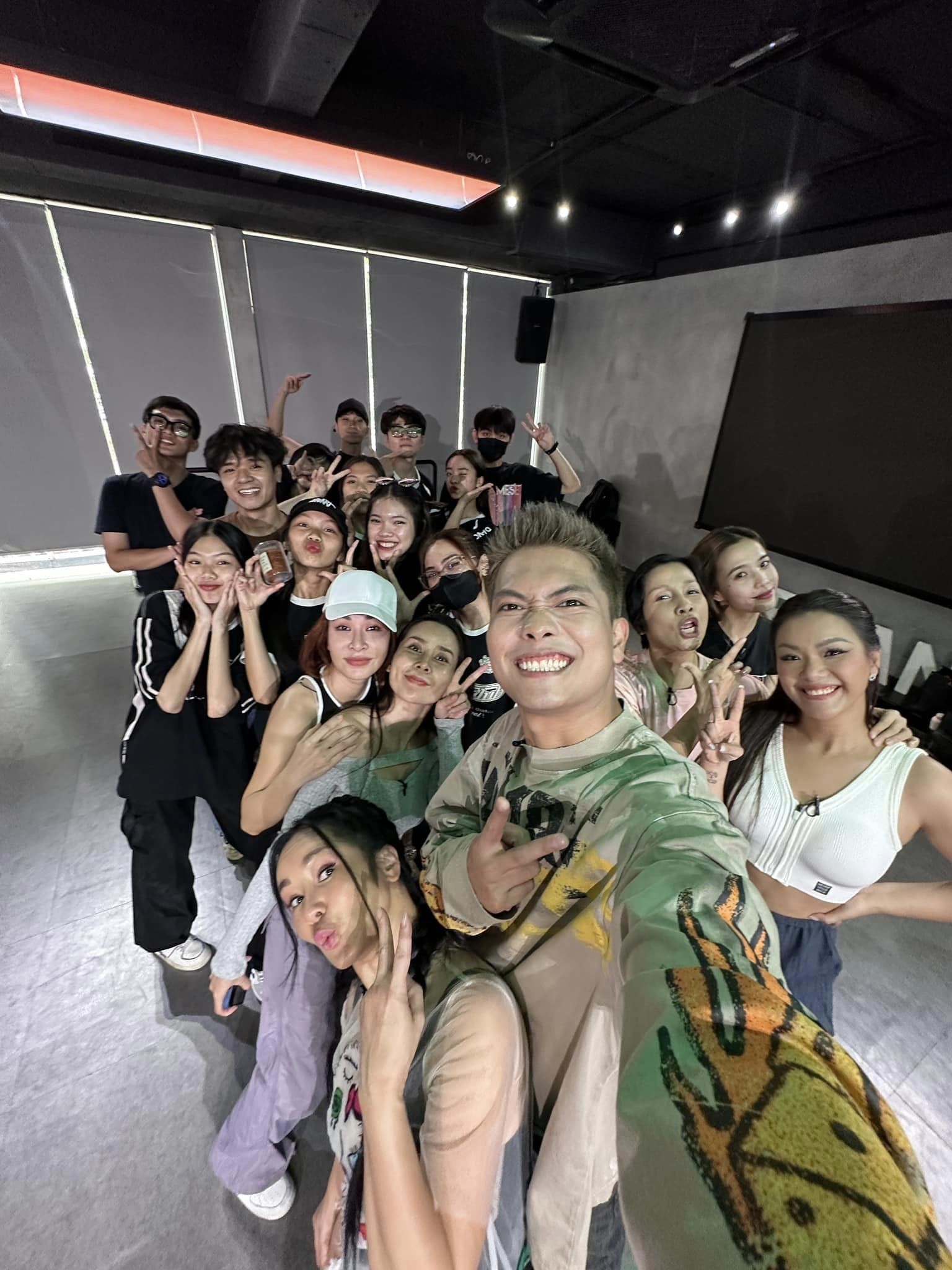 Các thành viên đã có quãng thời gian tập luyện vô cùng nghiêm túc