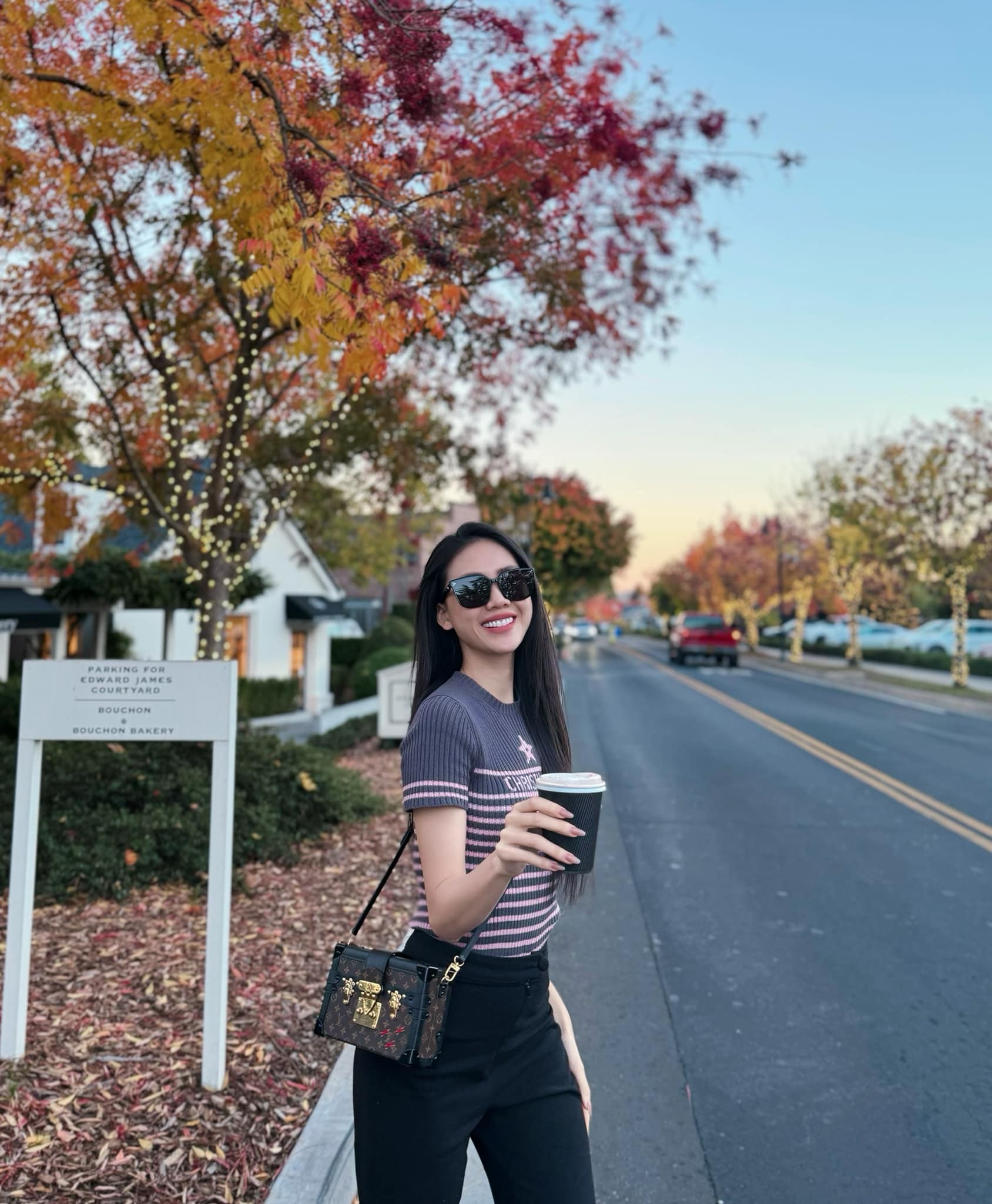 Dân tình chú ý đến outfit đơn giản nhưng 'sặc mùi tiền' của Bùi Quỳnh Hoa