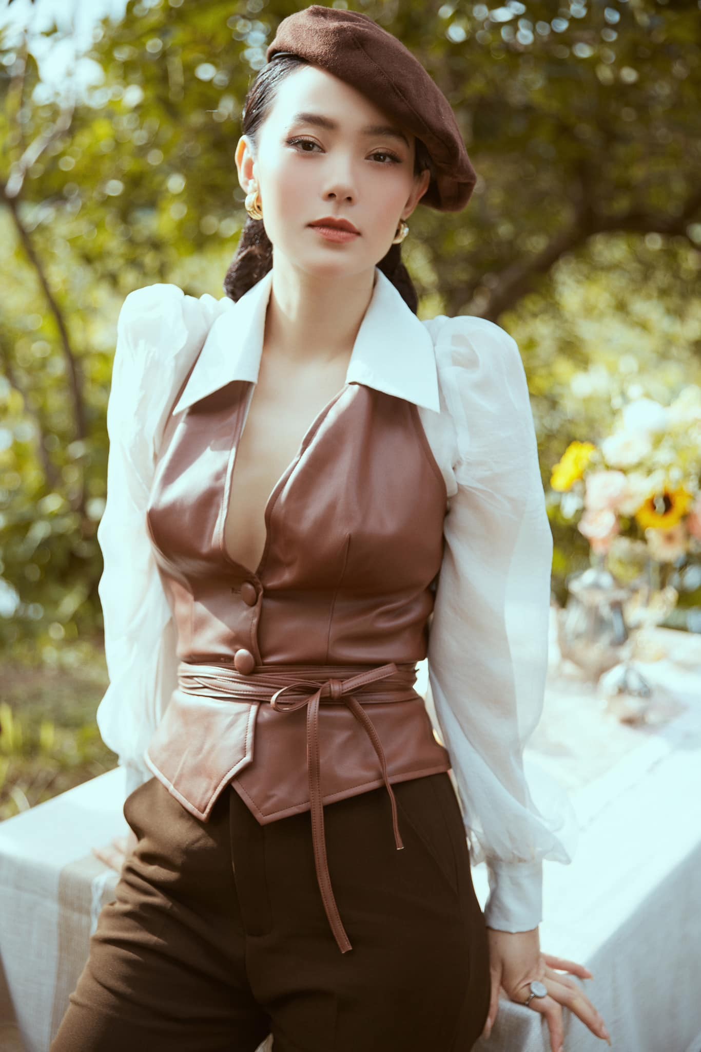 Minh Hằng ngày càng thăng hạng sự nghiệp