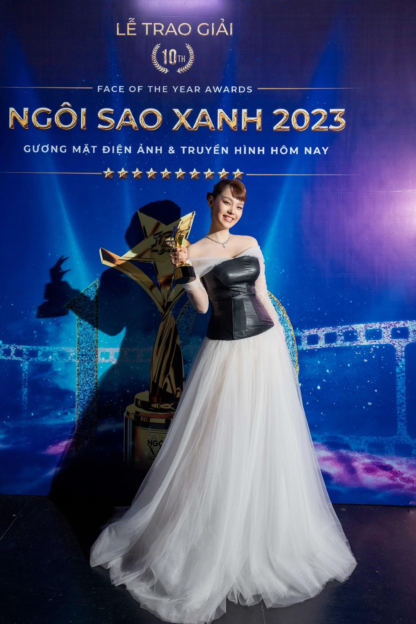 Minh Hằng báo tin vui sau gần 1 năm lui về lo chuyện gia đình, vóc dáng mẹ bỉm gây bất ngờ - Ảnh 2