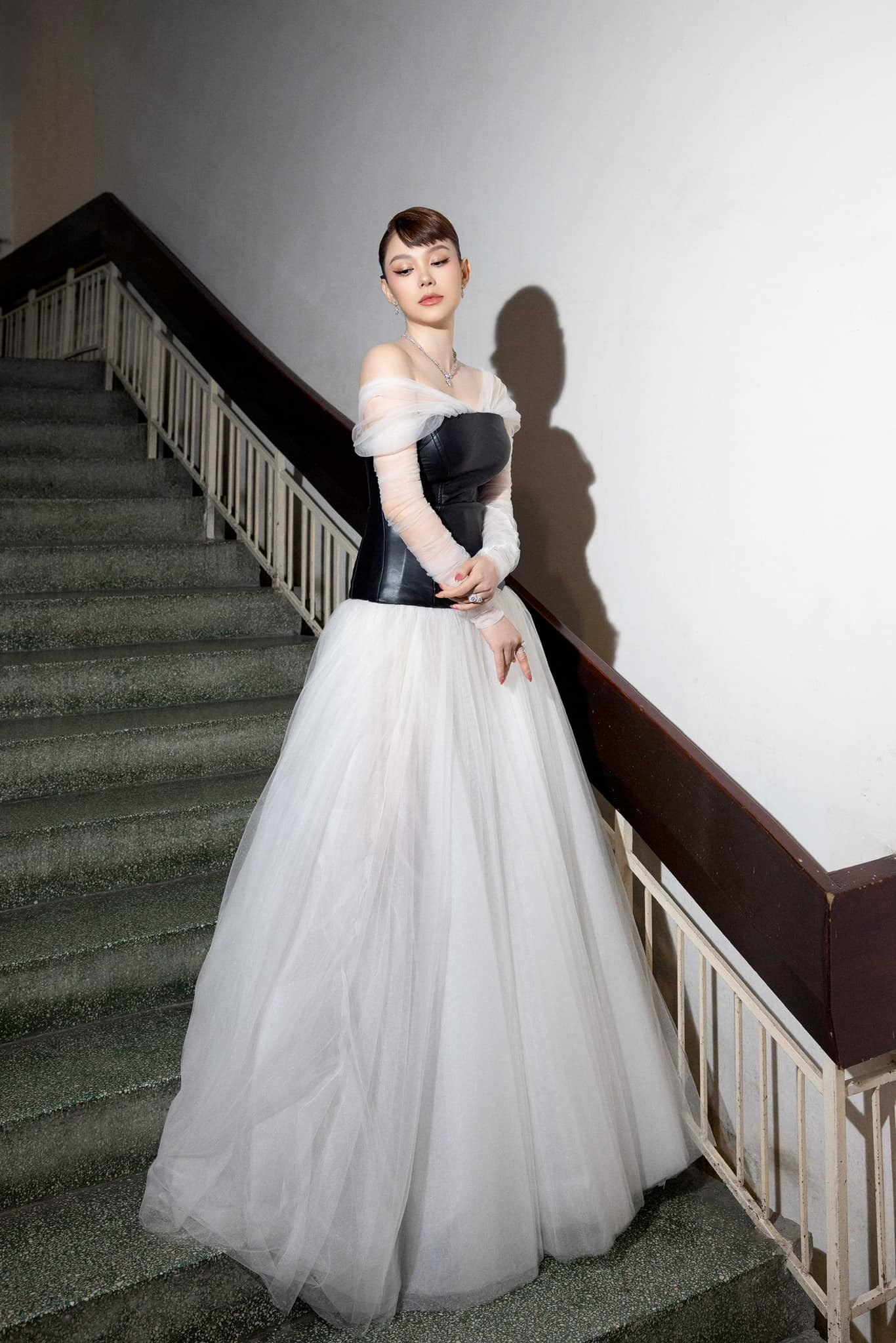 Minh Hằng báo tin vui sau gần 1 năm lui về lo chuyện gia đình, vóc dáng mẹ bỉm gây bất ngờ - Ảnh 3