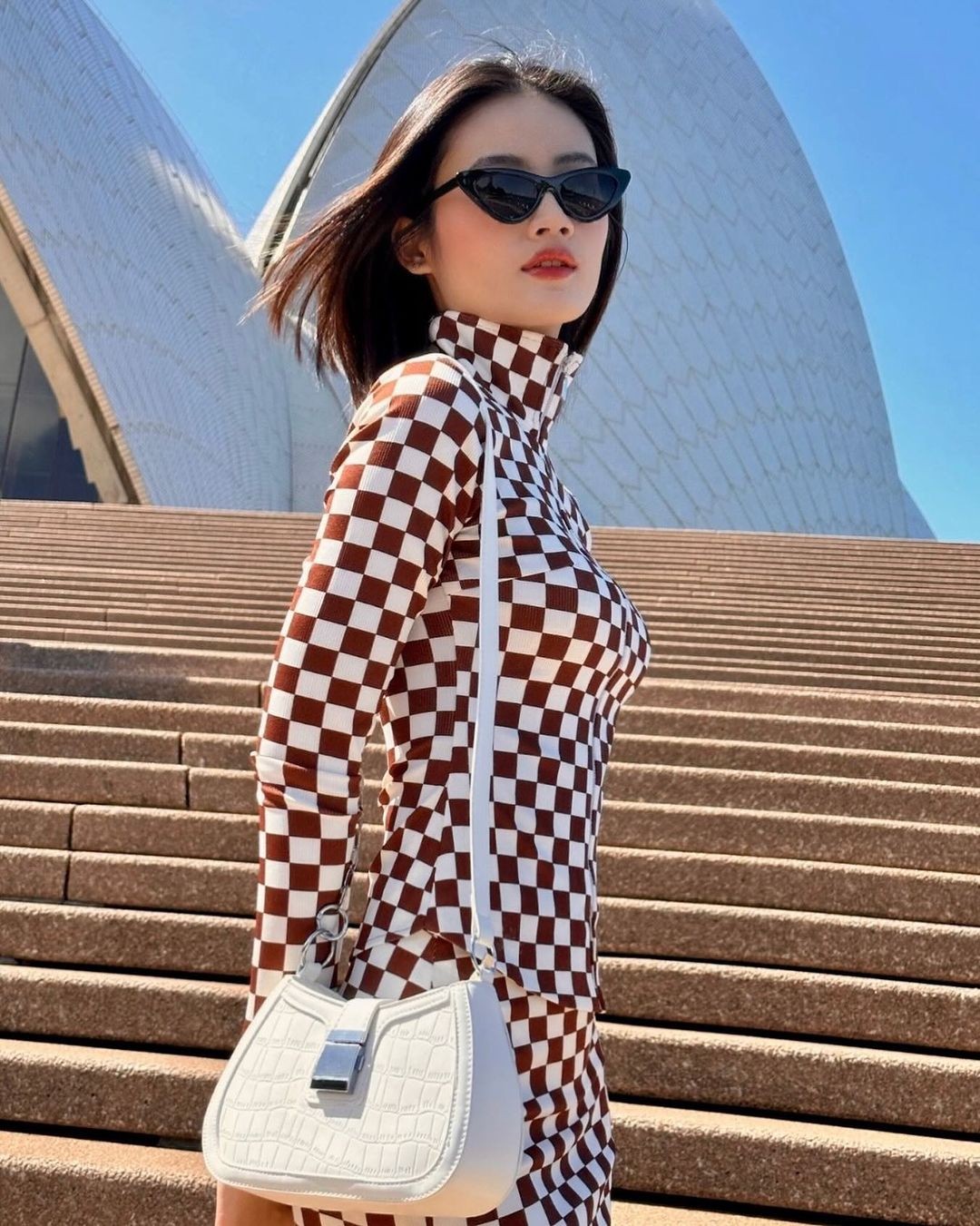 Ý Nhi được nhận xét như 'tắc kè hoa' hậu du học Úc, hễ xuất hiện lại gây bất ngờ - Ảnh 6