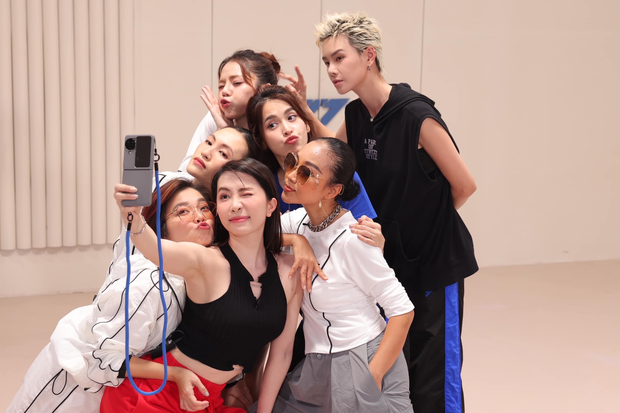 Hà Kino bất ngờ xin lỗi, Mỹ Linh - Thanh Ngọc - Uyên Linh đồng loạt an ủi - Ảnh 2