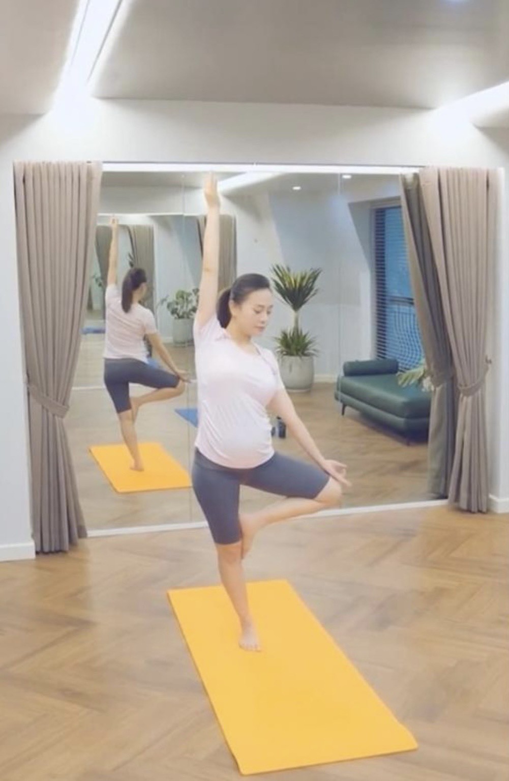 Phương Oanh chăm chỉ vận động suốt thai kỳ để khỏe cả mẹ lẫn bé