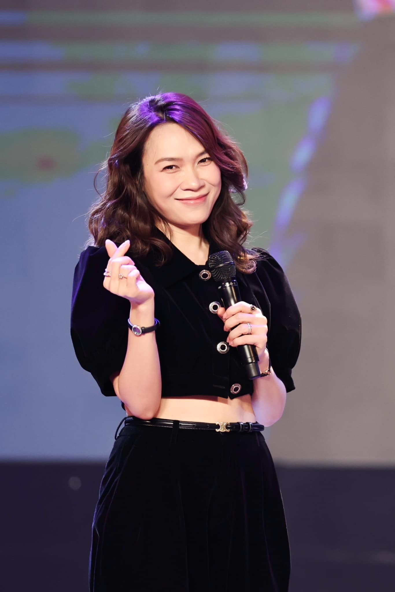 Mỹ Tâm trích doanh thu từ việc kinh doanh nước hoa để đi từ thiện dịp cuối năm