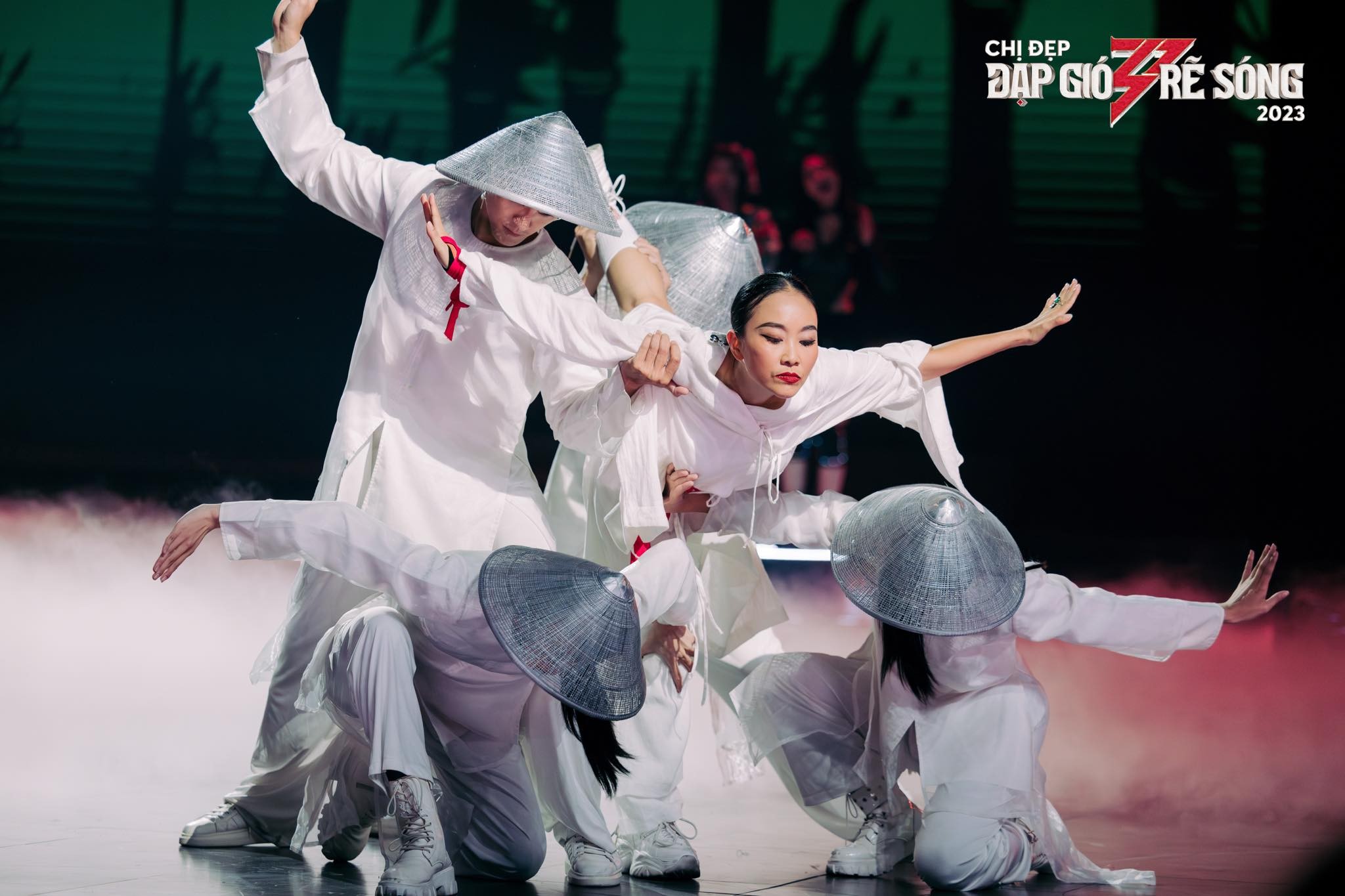 Mỗi phần thể hiện trong chương trình đều cho thấy sự chỉn chu về mọi mặt Mỗi phần thể hiện trong chương trình đều cho thấy sự chỉn chu về mọi mặt